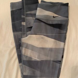 Nike leggings